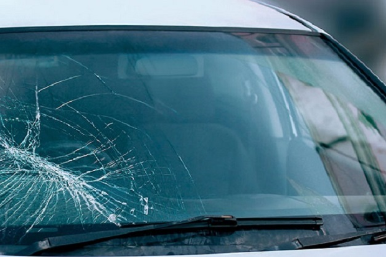 top-4-nguyen-nhan-kinh-chan-gio-o-to-bi-nut