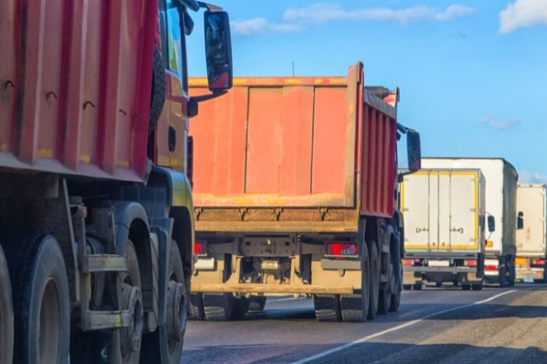 top-4-nguyen-nhan-kinh-chan-gio-o-to-bi-nut