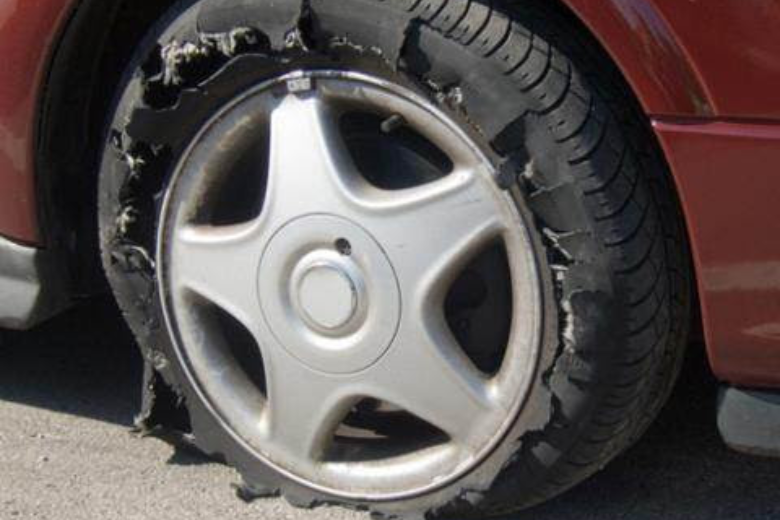 lop-xe-o-to-bi-phong