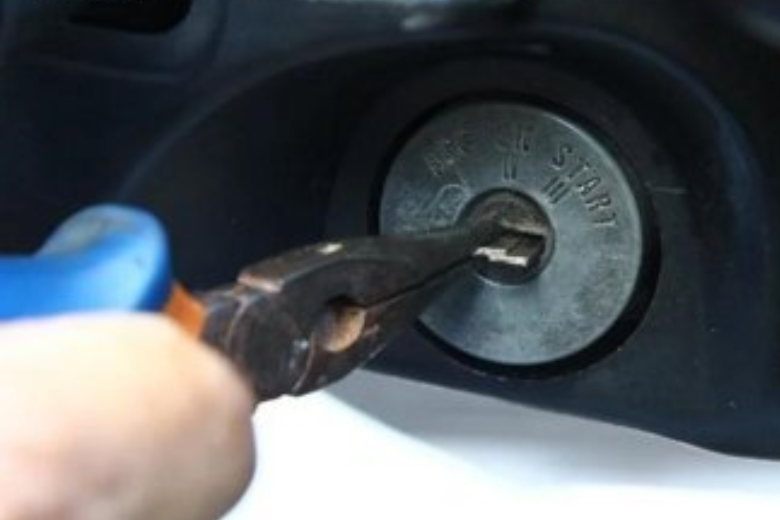 Thay ổ khóa mới là điều cần thiết nếu ổ khóa xe bạn đã lâu