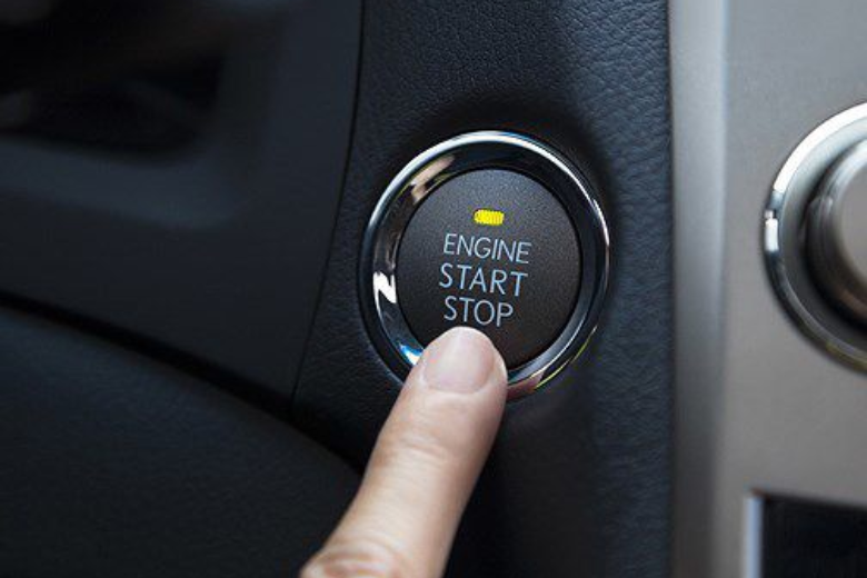 Làm quen nút bấm khởi động