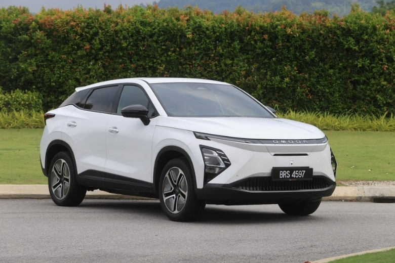 so sánh xe ô tô điện BYD và Chery